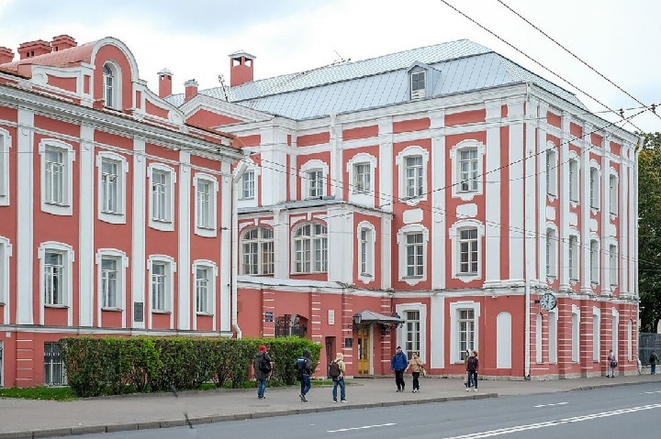 Стоимость строительства оценивают в 45 миллиардов рублей.