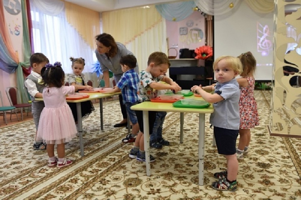 В детсаду Тазовского проводят эксперименты с водой Фото: tasu.ru