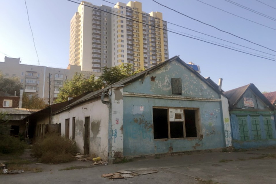 Это здание уже давно носит дурную славу среди местных жителей.