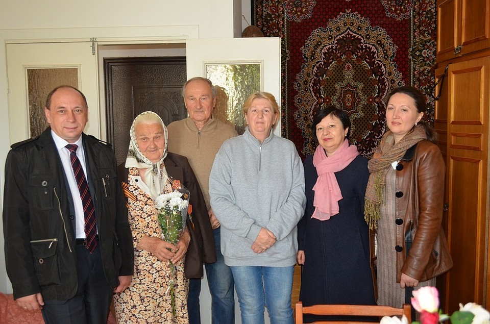 95-летний юбилей празднует жительница Борисовки. Фото пресс-службы администрации Борисовского района