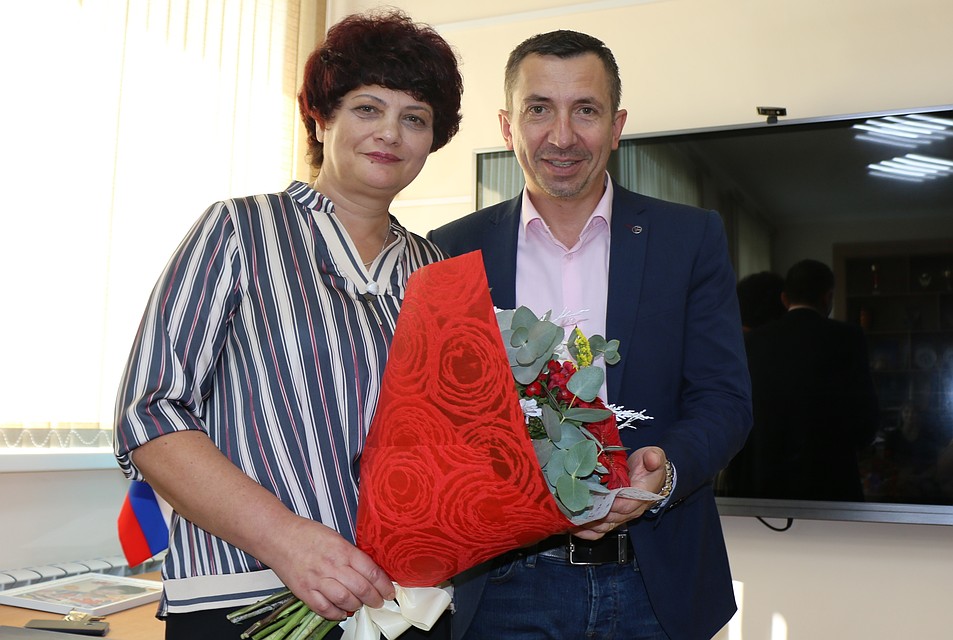 Учителей поздравил президент Фонда Вадим Байбак. Фото: «Восточный Порт»