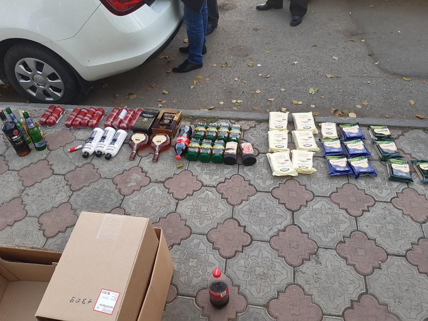 Тюменский полицейский помог обезвредить банду грабителей магазинов. Фото - УМВД по Тюменской области.