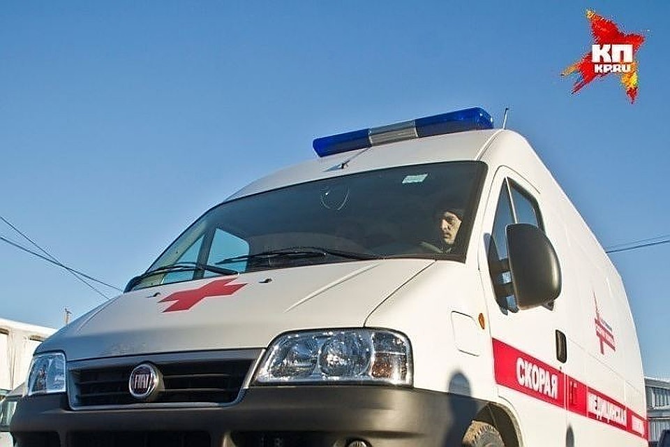 В Твери мужчина выпал с пятого этажа дома