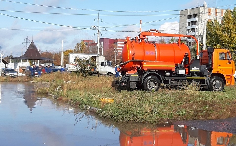 На участке от хлебозавода до автовокзала разлилось термальное озеро