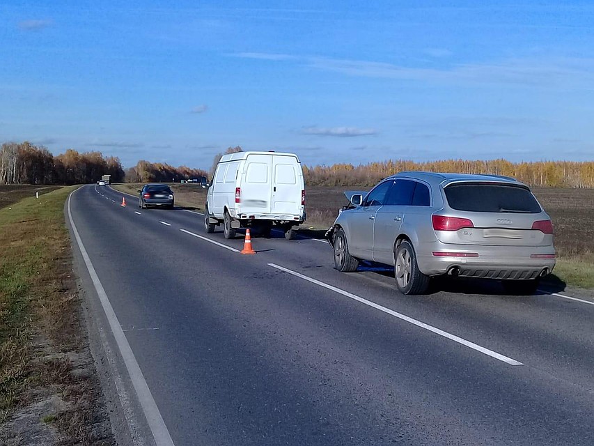 Женщина и двое детей оказались в больнице