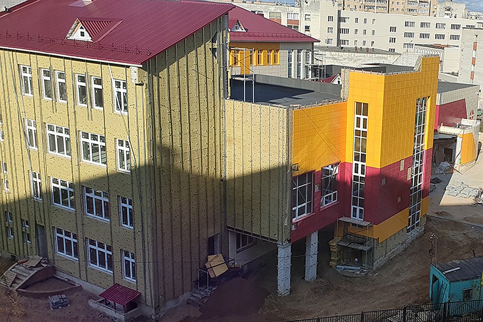В Смоленске завершается строительство пристройки к 33-й школе.