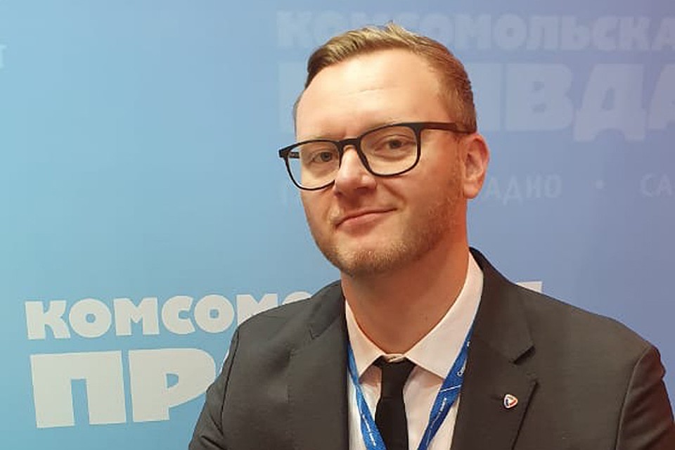 Руководитель проектов в инфраструктурном строительстве ПАО «Северсталь» Виктор Комарицкий в «Открытой студии» Радио «Комсомольская правда»