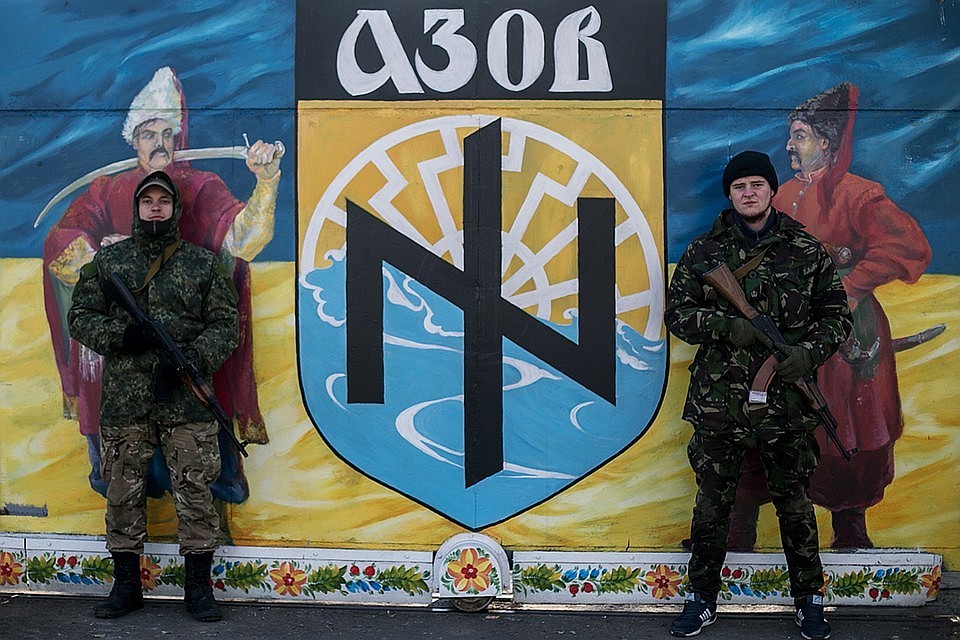 «Азов» - ультранационалистическая организация, которая открыто приветствует неонацистов в своих рядах. Фото: Степан Петренко/ТАСС
