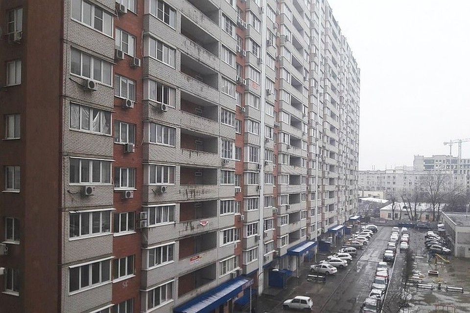 В Краснодаре на нежилые помещения 17-го этажа дома по Промышленной суд наложил арест