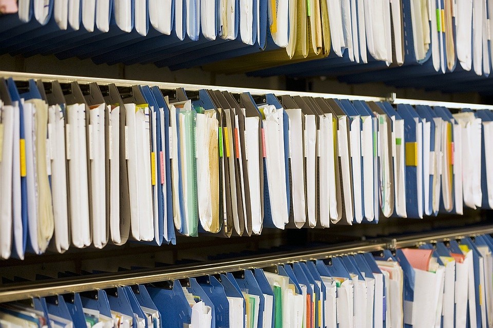 Только за 2019 год тюменцы по различным причинам не забрали 27,5 тысяч важных бумаг. Фото Ro Ma с сайта Pixabay