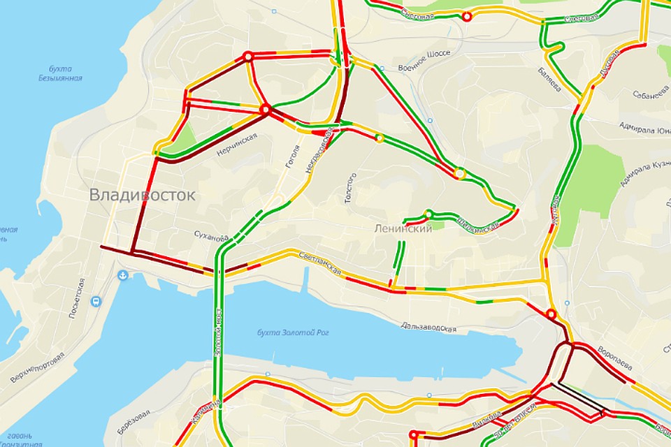 Пробки отмечаются во всех частях Владивостока. Фото: сервис 2gis