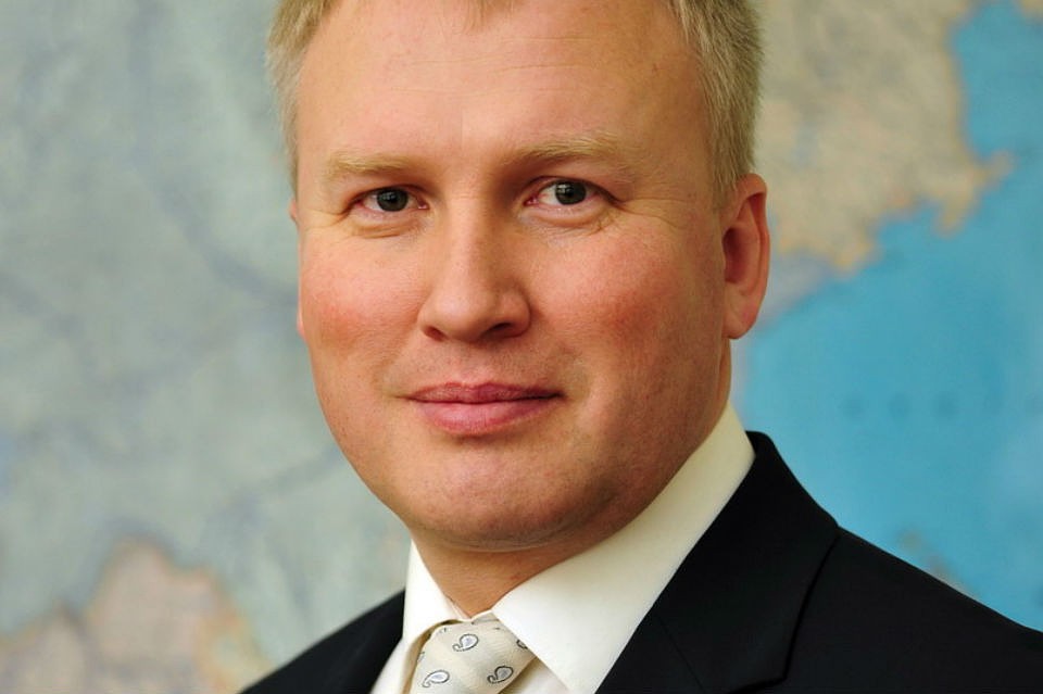 Алексей Рыкованов уже пятый год работает в Мурманском морском торговом порту. Фото: www.portmurmansk.ru