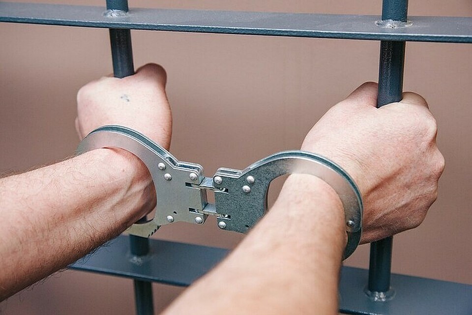На Кубани за решетку отправили группу вымогателей