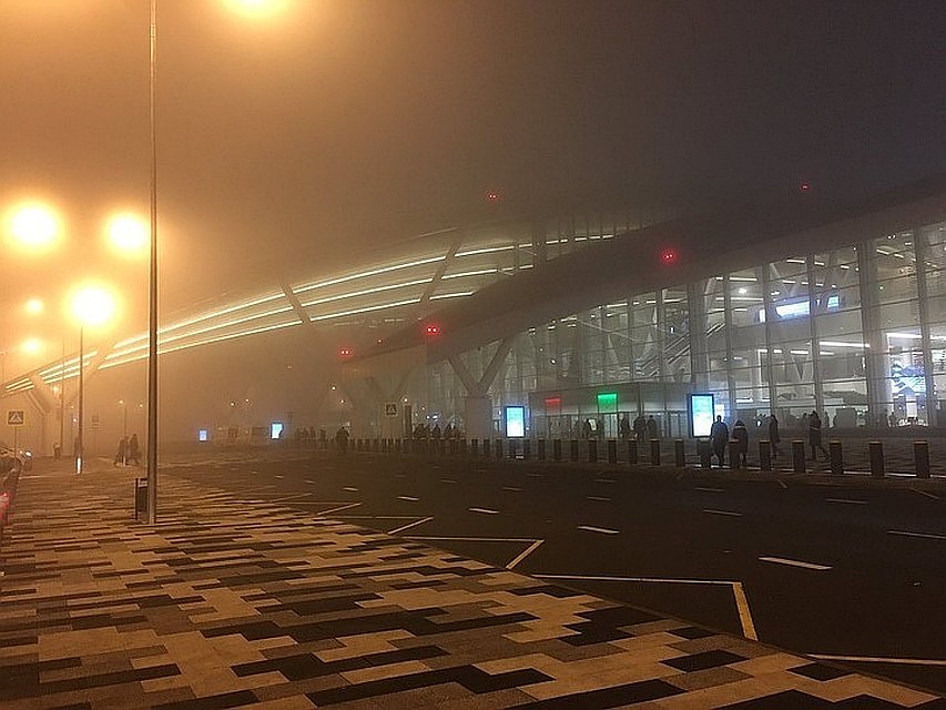Над аэропортом южной столицы - густой туман. Фото: архив "КП"-Ростов-на-Дону".