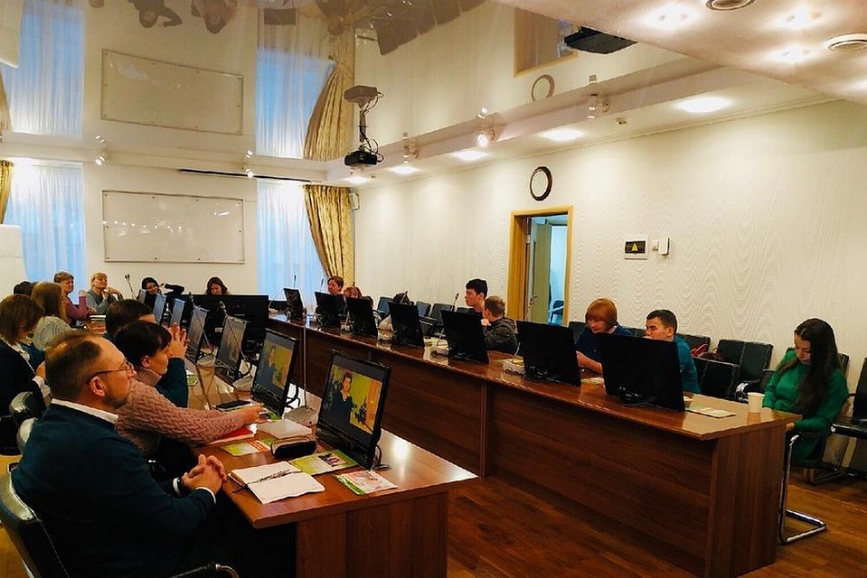 В Тюменской области наставники помогут детям-сиротам преодолеть трудности в общении