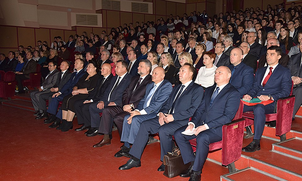 Конференция стартовала 21 ноября и продлится до 23 ноября.