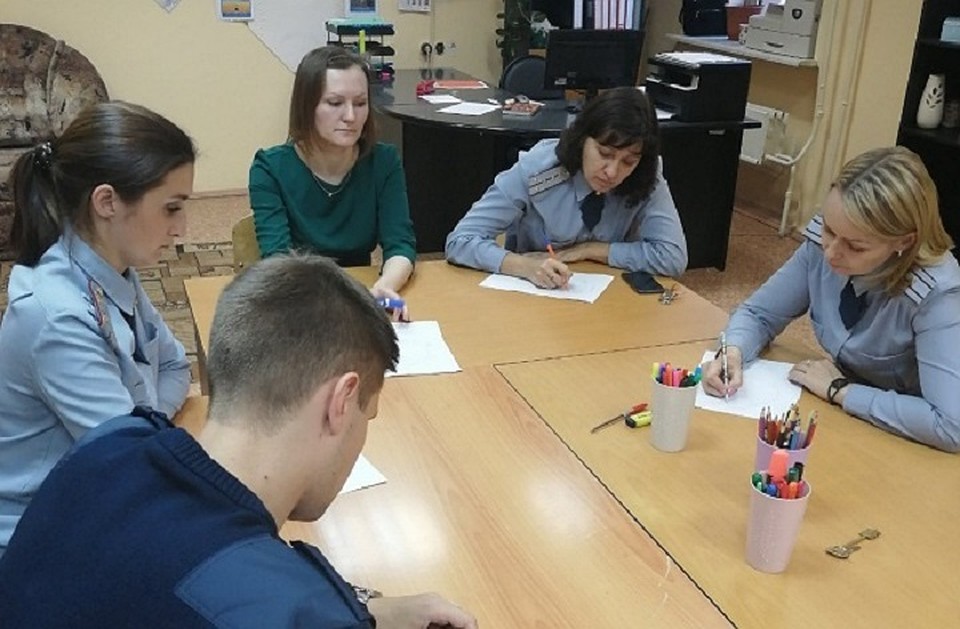 В Югре сотрудников колоний психологи учат управлять временем. Фото с сайта пресс-службы УФСИН