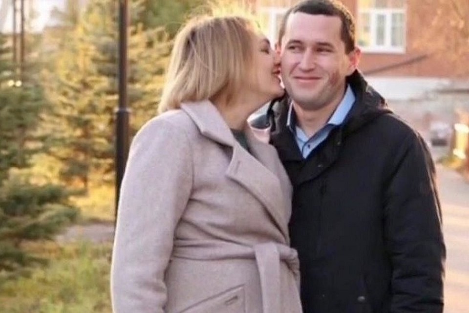 Супруги только поженились и ждали рождения двух дочек. Фото: личная страница героев публикации.