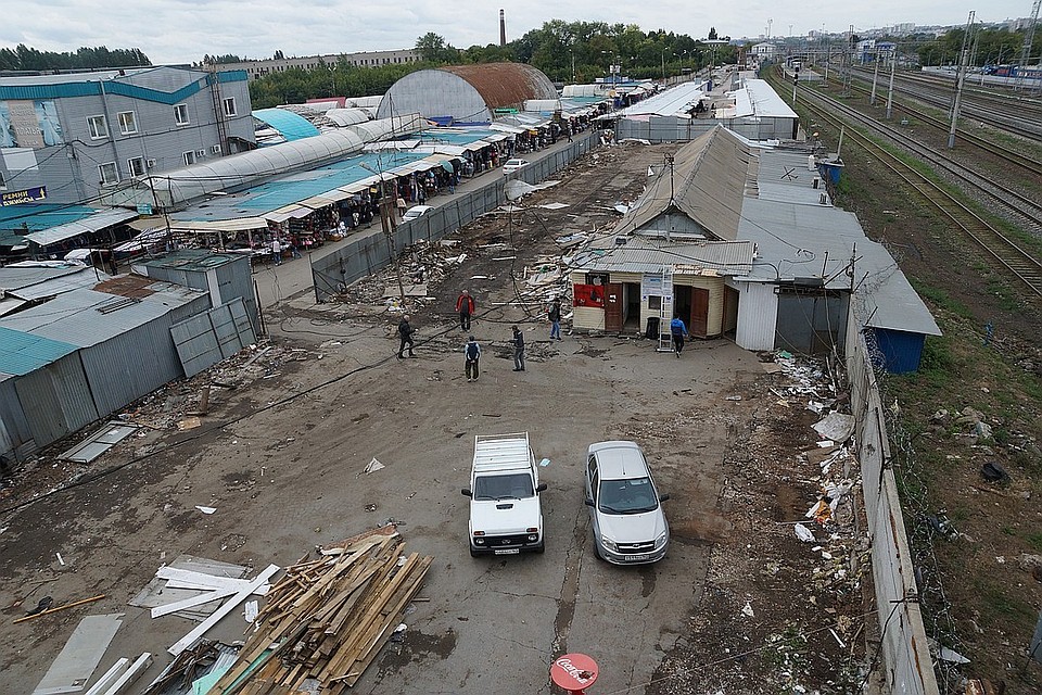 Подрядчику заплатят почти 1 млн рублей за снос 55 незаконных павильонов и киосков