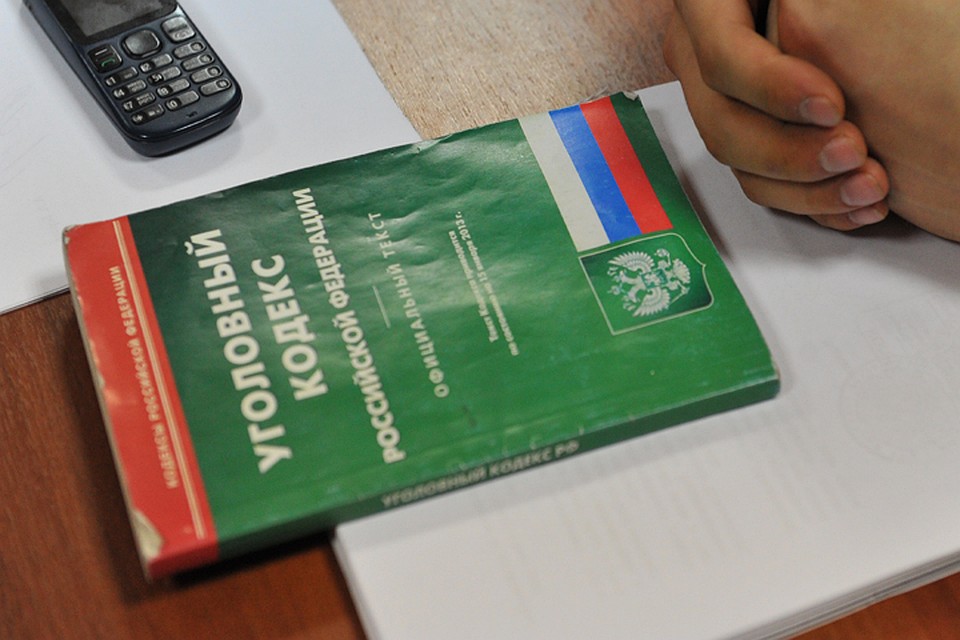 Житель Трубчевска провел в гостинице ночь с подругой и лишился денег и телефона.