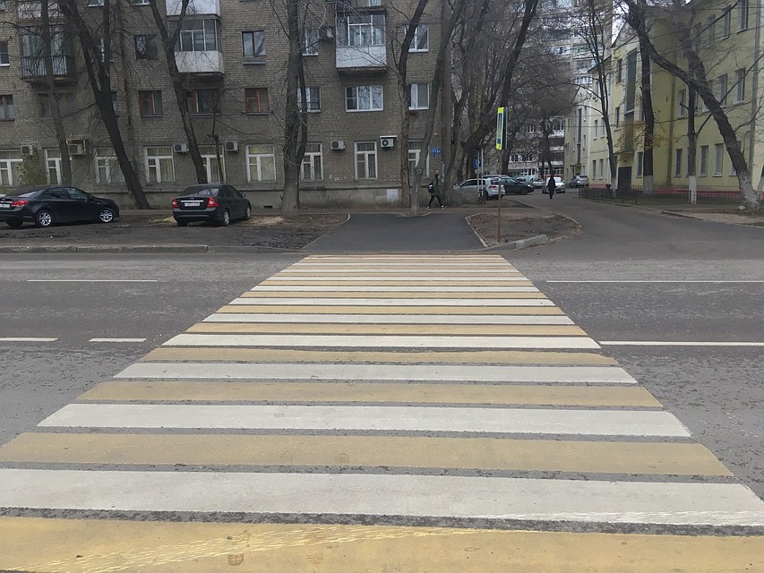 Женщина шла не по пешеходному переходу.