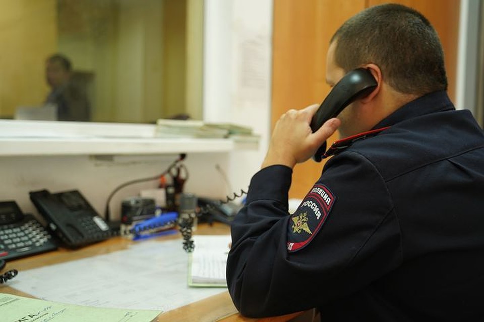 Мертвого парня нашли под окнами девятиэтажки.