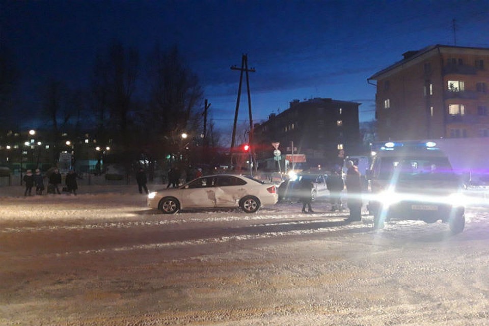 В аварии в Иркутской области пострадали мама и 5-летняя девочка.