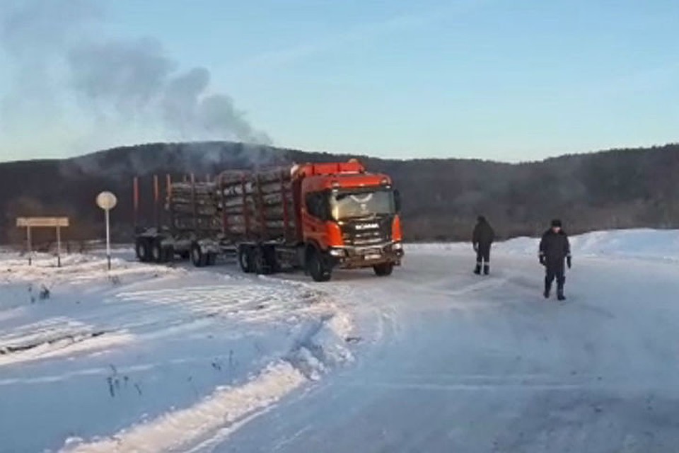 Видео с места обрушения моста на трассе в Иркутской области. Фото: Гу МВД России по Иркутской области.