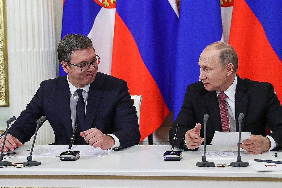 Президент Сербии Александр Вучич и президент России Владимир Путин проводят переговоры в Сочи Фото Вячеслав Прокофьев/ТАСС