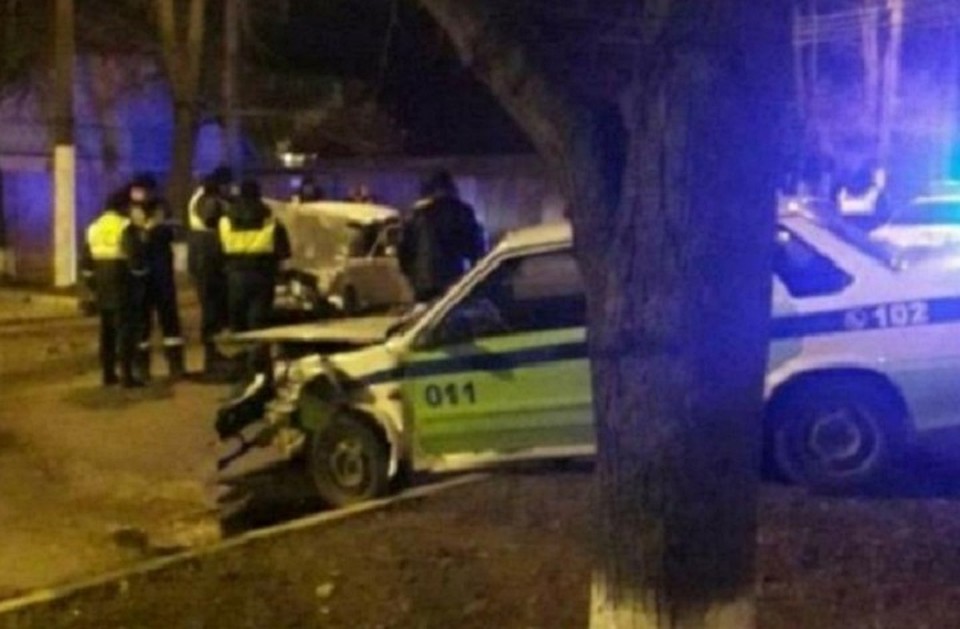 В Приднестровье водитель протаранил патрульный автомобиль. Фото: ТСВ
