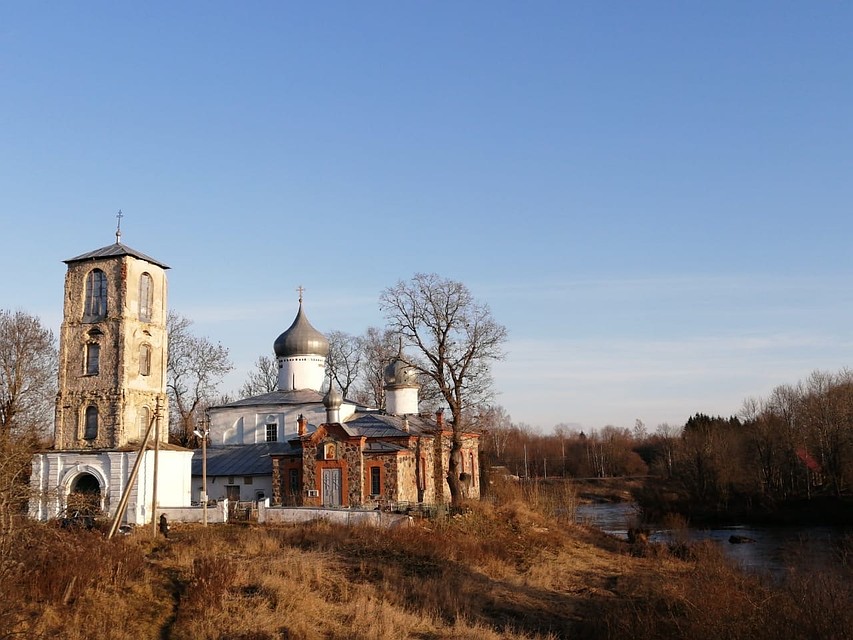 Фото: Подворье Псково-Печерского монастыря.