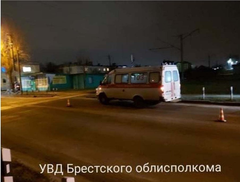 В Бресте скорая протаранила электричку.