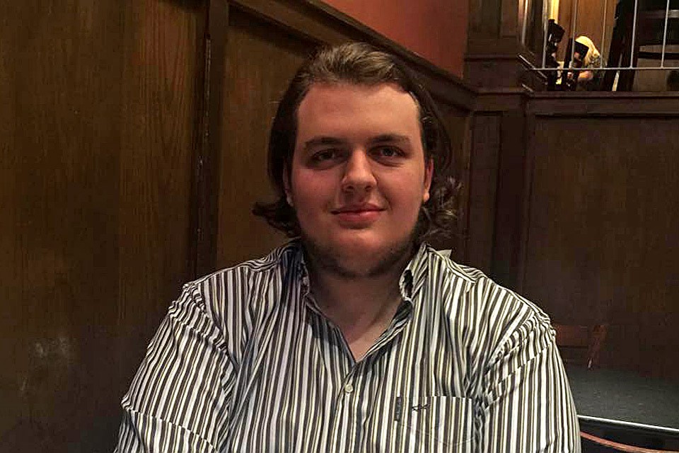 24-летний сын писателя-сатирика Михаила Жванецкого Дмитрий Жванецкий.