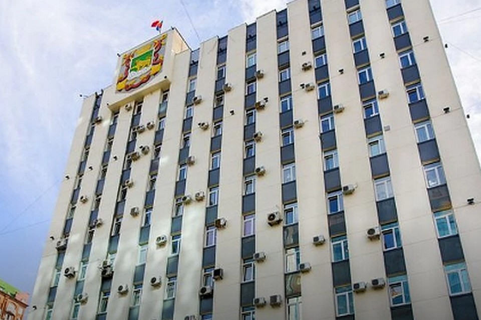Оба чиновника покинули свои посты в конце 2019 года.