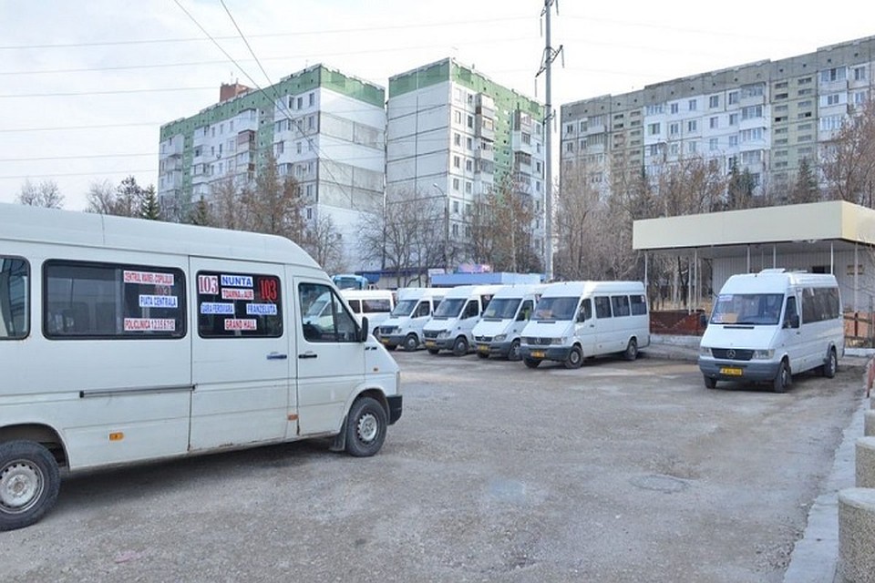 Кишиневский маршрутчики потребовали повышения стоимости проезда до 10 леев. Фото: agora.md