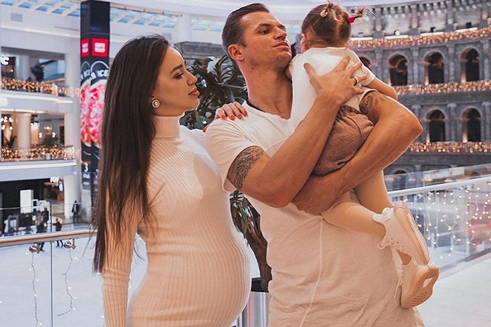 В семье Тарасовых вскоре появится еще одна дочь. Фото: Instagram Анастасия Костенко