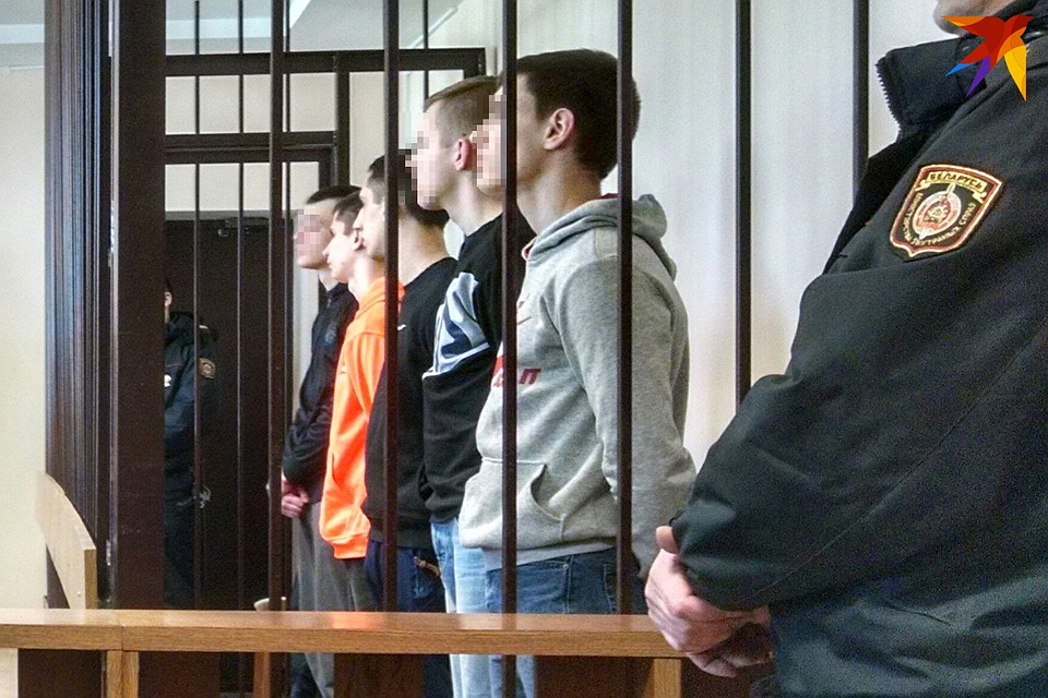 Вчерашних подростков приговорили за закладки в Речице