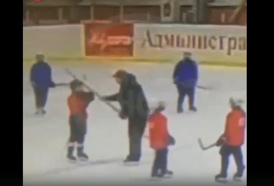 Интересно, что даже после такого часть родителей хотели, чтобы тренера оставили.