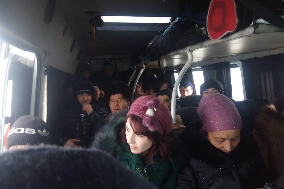 В салоне находилось 23 пассажира.