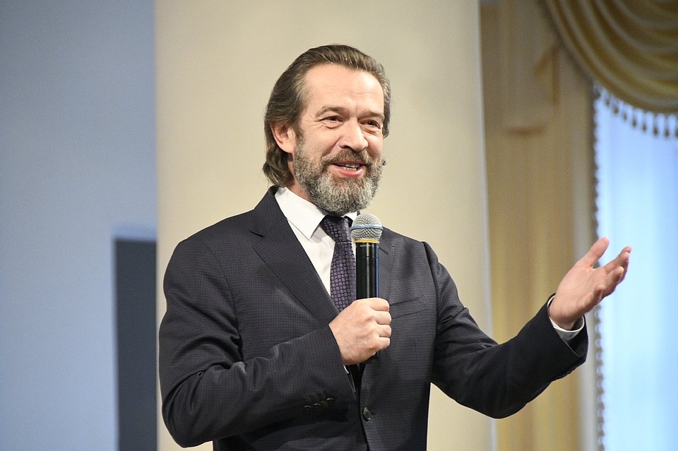 Владимир Машков пообщался с талантливой молодежью Тульской области.