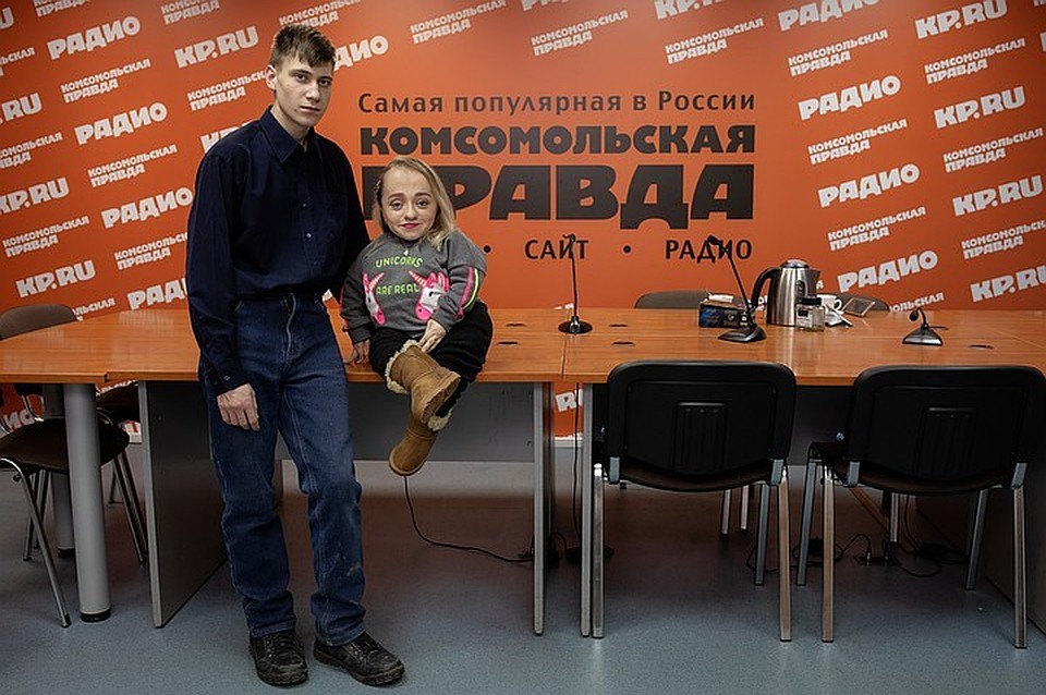 Яна и Вова не скрывают своих отношений.