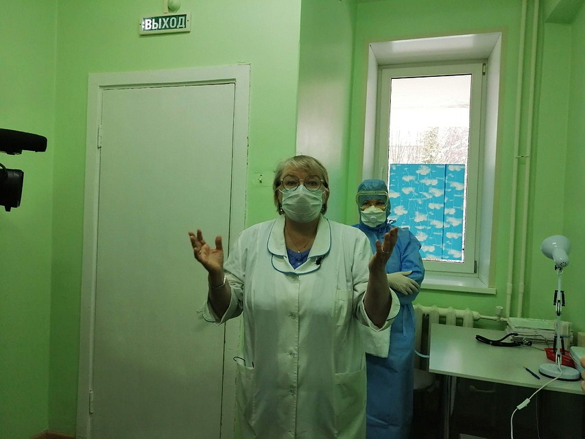 Медики учат ижевчан правильно надевать маску. Обязательно нужно закрыть нос