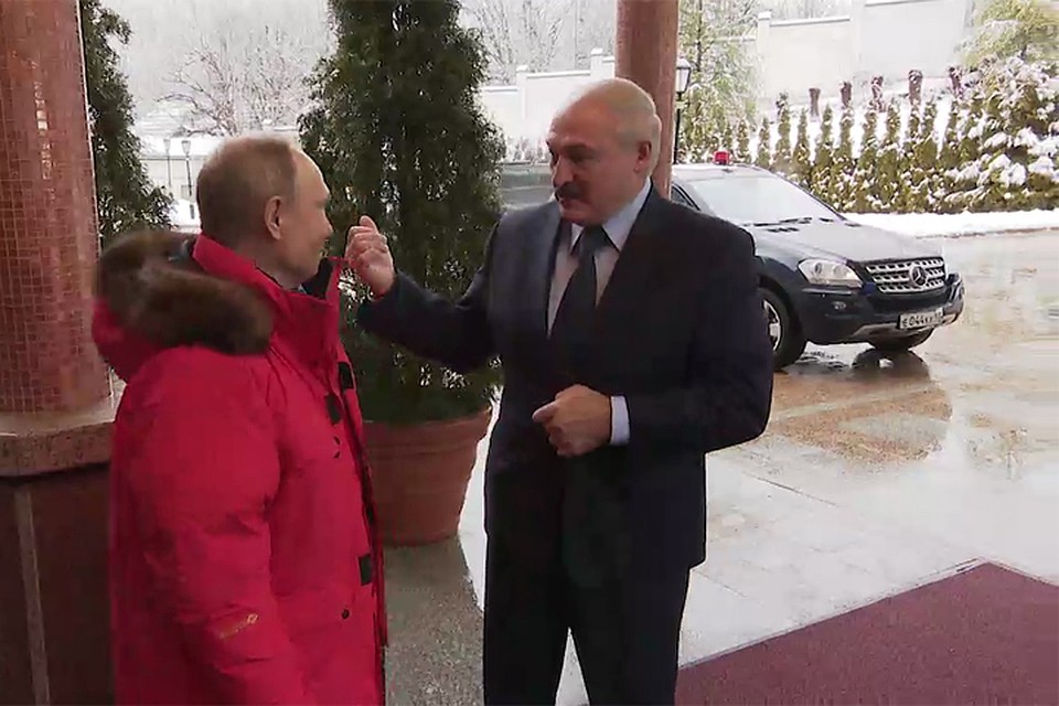 «Дошли до глубины седых времен»: Лукашенко рассказал о первой части переговоров с Путиным. Фото: телеграм-канал "Пул Первого".