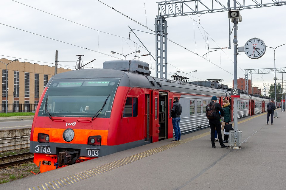 Количество электричек из Петербурга в Ораниенбаум могут увеличить