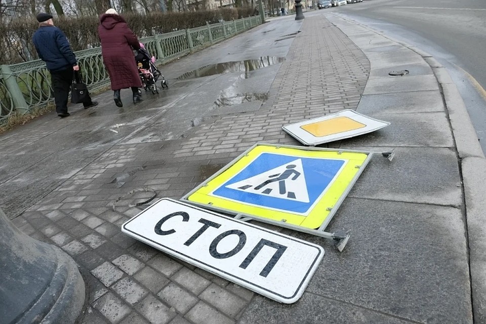 В Петербурге на улице Восстания иномарка наехала на 59-летнюю женщину.