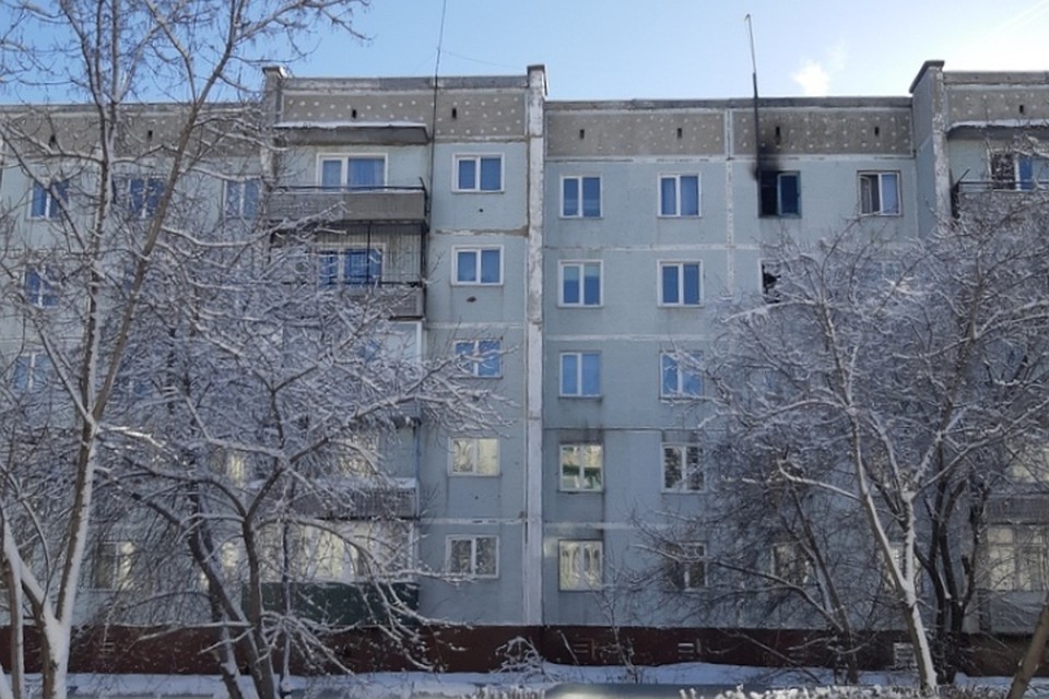 Женщина погибла при пожаре в кузбасском городе. ФОТО: vk.com, "ЧП Ленинск-Кузнецкий"