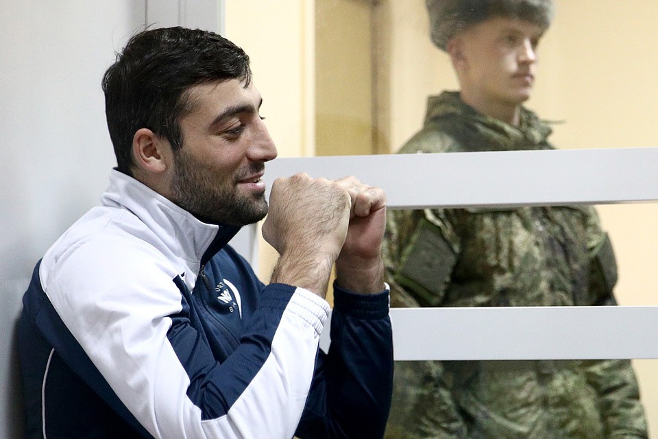 Боксер Георгий Кушиташвили (на фото) и Овик Оганнисян были задержаны на Фрунзенской набережной сотрудниками Росгвардии по подозрению в хранении наркотиков. Фото: Сергей Бобылев/ТАСС