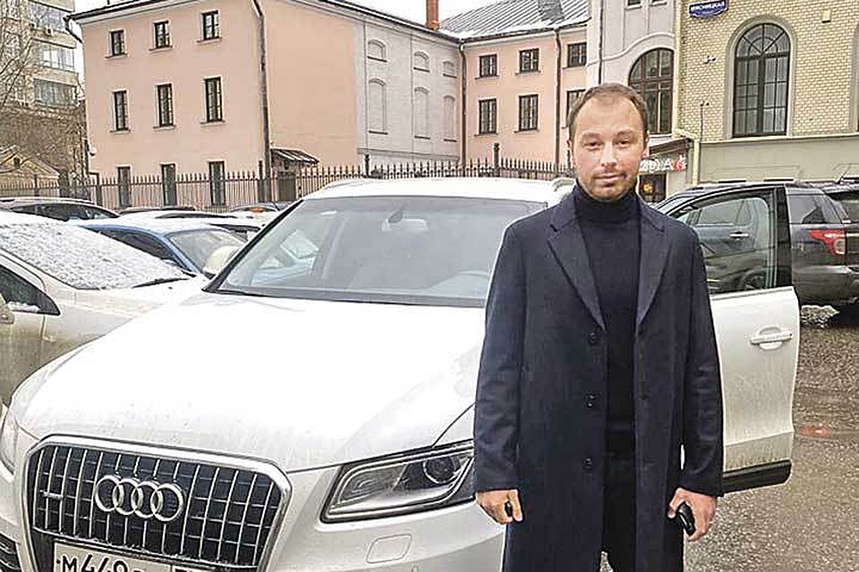 Яков со своей «ласточки» пылинки сдувает. А вот ездить не может. Фото: Личный архив.