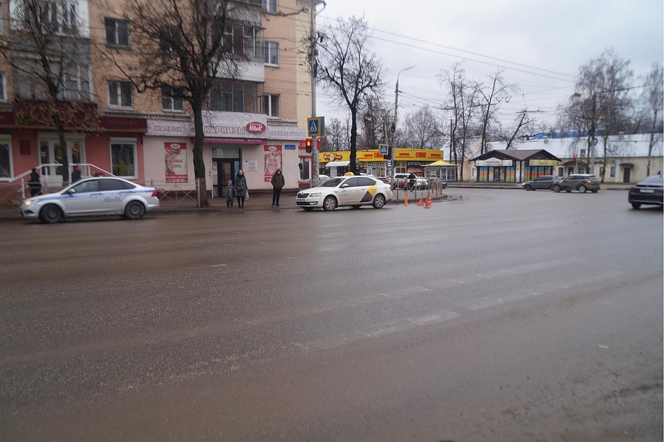 В Орле машина сбила на «зебре» 26-летнюю девушку. Фото: Госавтоинспекция