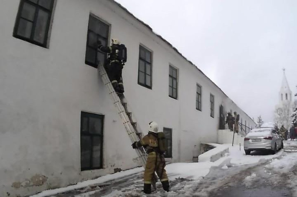 Фото с места возгорания. Предоставлено изданием "Казанский репортер"